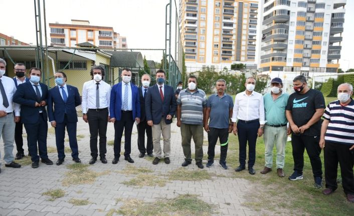 Suriyeli ve Türk çocukların dostluk maçı