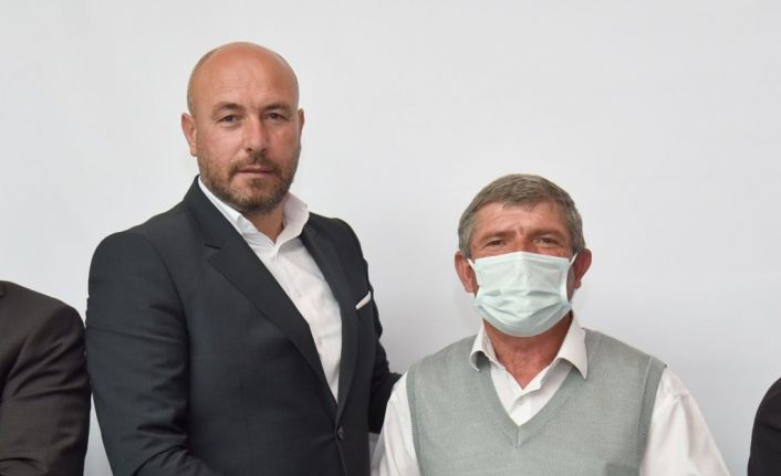 Tekkeköy’de arıcılara saf Kafkas damızlık ana arı dağıtımı gerçekleştirildi