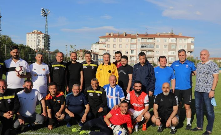 TÜFAD ve AK Parti Melikgazi İlçe Teşkilatı arasında dostluk maçı yapıldı