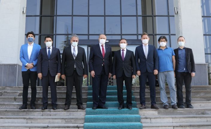 TUSAŞ Yönetim Kurulu Başkanı Prof. Dr. Rafet Bozdoğan, Rektör Prof. Dr. Mustafa Çalış’ı Ziyaret Etti