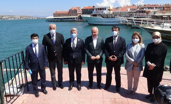 Ulaştırma ve Altyapı Bakanı Karaismailoğlu Balıkesir’de