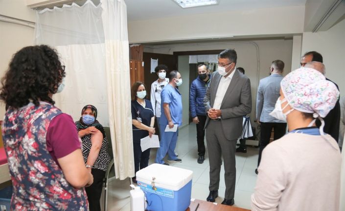 Vali Ali Çelik: "Kütahya il genelinde 338 bin 902 doz aşı uygulandı"