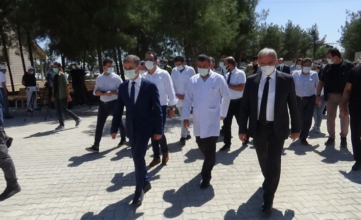 Vali Karaloğlu, uyuşturucu ve alkol bağımlılarının tedavi edileceği AMATEM ile ÇEMATEM’de incelemelerde bulundu