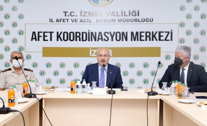 Vali Köşger’den önemli açıklamalar: "Altında canlı fay hatları bulunan bir şehirde yaşıyoruz"