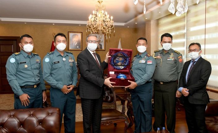 Vali Su, Endonezya Ankara Büyükelçiliği Askeri Ataşesi Albay Thalib’i kabul etti