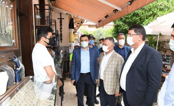 Vali Yazıcı: “Geçen senenin aynı dönemine göre turist sayımız daha iyi”
