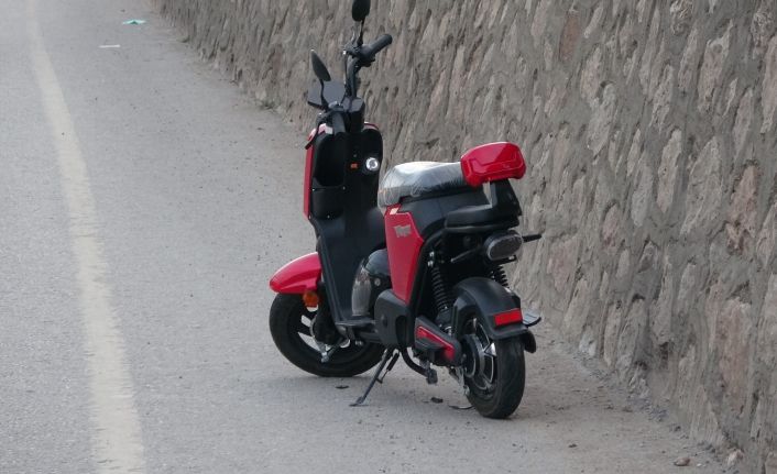 Yeni aldığı elektrikli bisikleti otomobille çarpışan şahıs yaralandı
