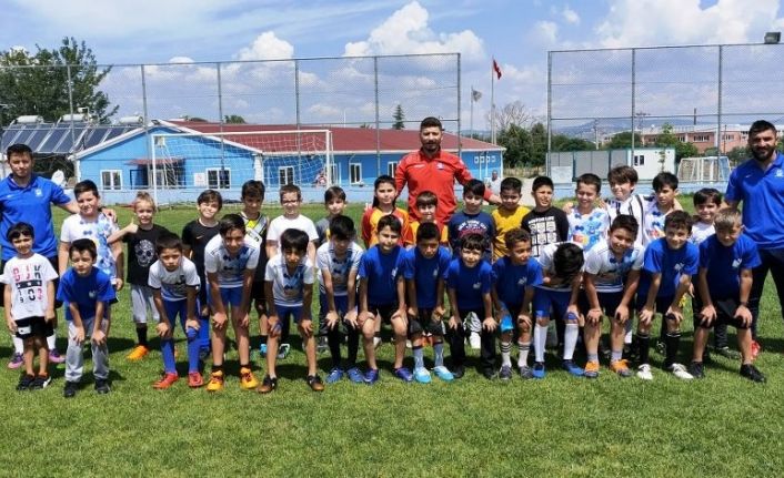 Yunusemre Altyapı Futbol Festivali sona erdi