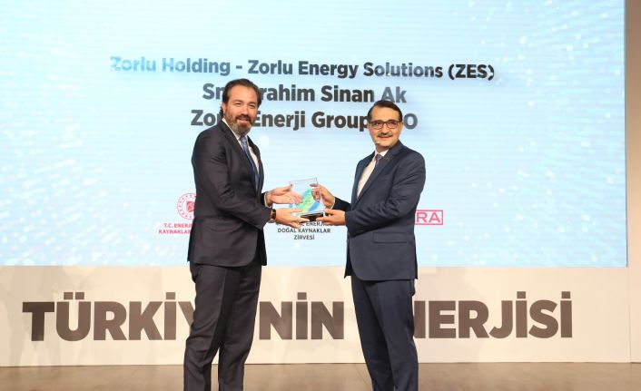 Zorlu Enerji’nin ZES markası “Enerjimiz Geleceğimiz” ödülünü aldı