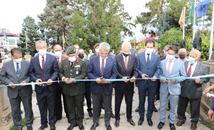 15 Temmuz Kronoloji Sergisi ile 15 Temmuz konulu Kitap Sergisi açıldı