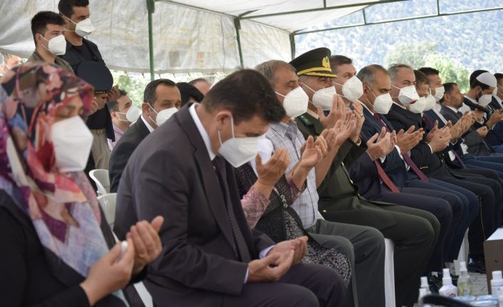 15 Temmuz şehidi Akif Altay kabri başında anıldı