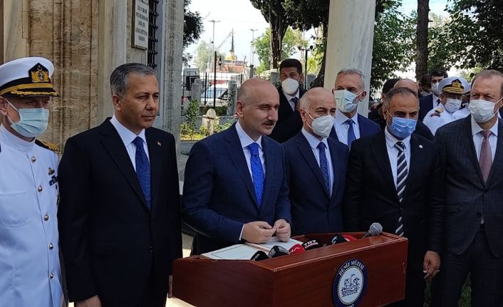 1 Temmuz Denizcilik ve Kabotaj Bayramının 95’inci yılı Beşiktaş meydanda kutlandı