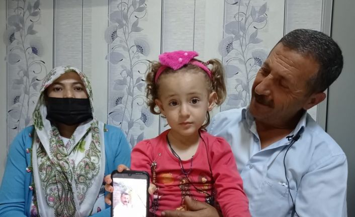 20 yıl çocuk hasreti çektiler, tedavilerinin ardından dünyaya gelen evlatları ile doktoru ziyaret ettiler