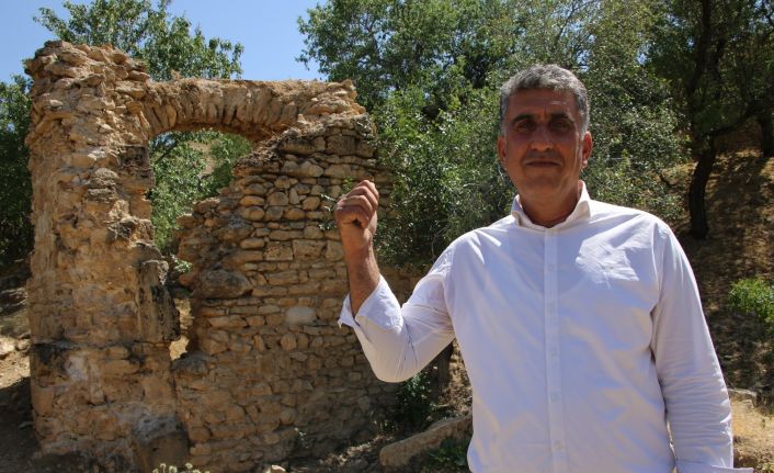6 tescilli tarihi yapının bulunduğu köy, dünyanın dört bir yanından turist ağırlıyor