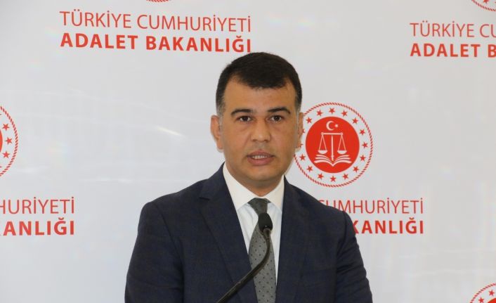 Adalet Bakanlığı Sözcüsü Çekin: “Adli görüşme odalarında alınan suç mağduru kadınların ifadeleri somut delildir”