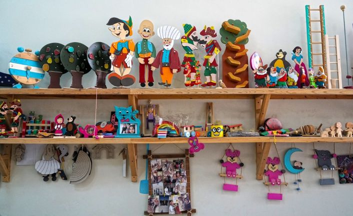 Ahşap oyuncak sanatı bu atölyede yaşatılıyor