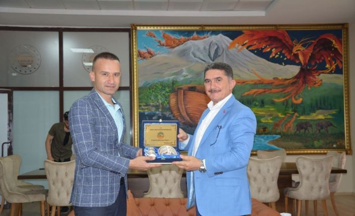 AK Parti Ağrı Milletvekili Çelebi, yeni öğretmenevini ziyaret etti