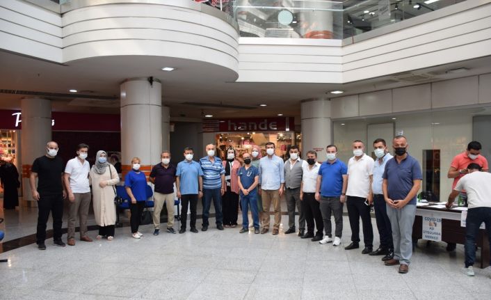 AK Parti Karabük Merkez İlçe Başkanlığı vatandaşları aşı olmaya davet etti