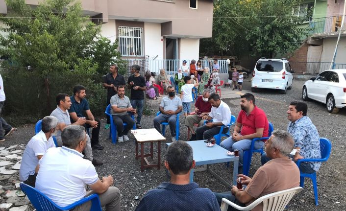 AK Parti Kayapınar İlçe Başkanı Delidere, çocukların ve vatandaşların bayramını kutladı
