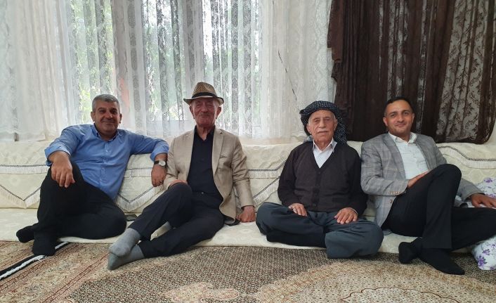 AK Partili Koordinatör Tarhan köyleri ziyaret etti
