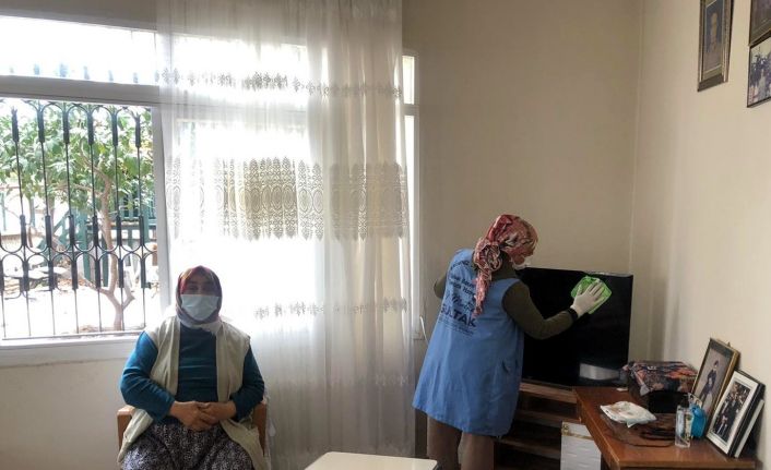 Akdeniz Belediyesi, yaşlı, engelli ve kimsesizlerin yanında olmaya devam ediyor