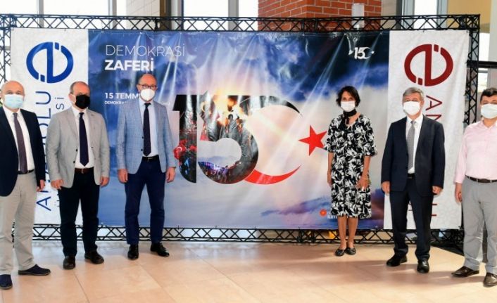 Anadolu Üniversitesi’nde “15 Temmuz Demokrasi ve Milli Birlik Günü” fotoğraf sergisi