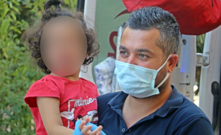 Anne evi terk etti, babanın bakmakta zorlandığı 4 küçük çocuk evde kendinden geçmiş halde bulundu