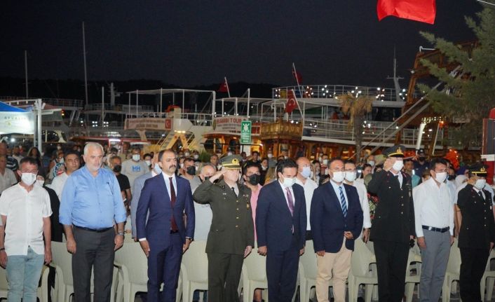 Ayvalık’ta 15 Temmuz Demokrasi ve Milli Birlik Günü’nün 5. yıldönümü birlik ve beraberlik coşkuyla anıldı