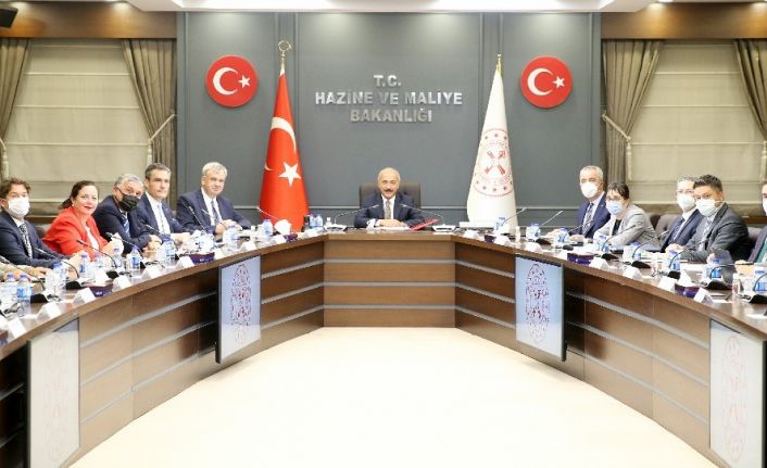 Bakan Elvan, Alman şirketlerinin üst düzey yöneticileri ile bir araya geldi