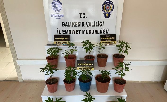 Balıkesir’de polisten 9 şüpheliye uyuşturucu operasyonu