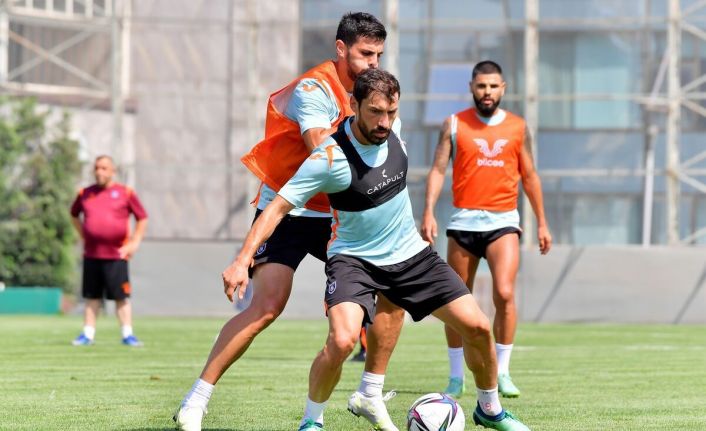 Başakşehir’de Crivelli kondisyoner eşliğinde çalıştı