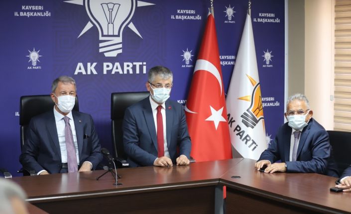 Başkan Büyükkılıç, Bakan Akar ile birlikte Cumhurbaşkanı Erdoğan’ın bayramlaşma programına katıldı