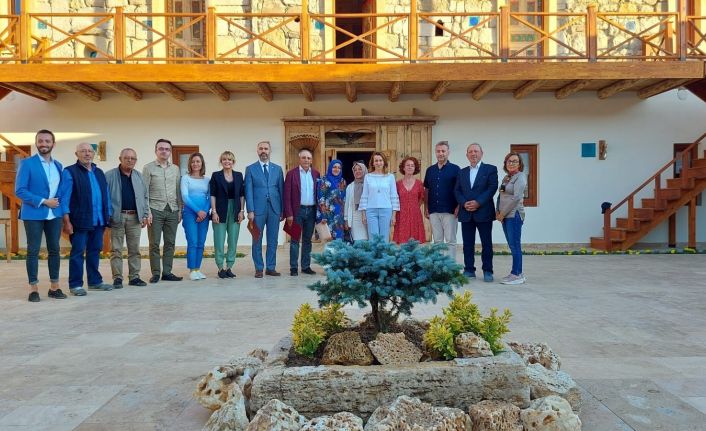 Bayburt Üniversitesi ile Kenan Yavuz Kültür Vakfı arasında protokol imzalandı