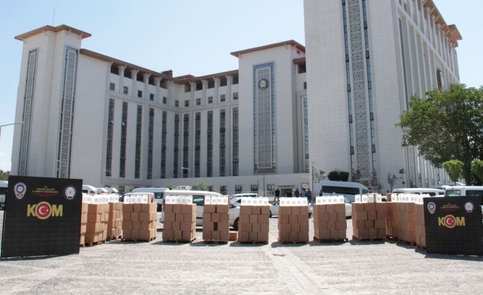 Bayram öncesi sahte alkol operasyonu: 12 bin litre kaçak etil alkol ele geçirildi