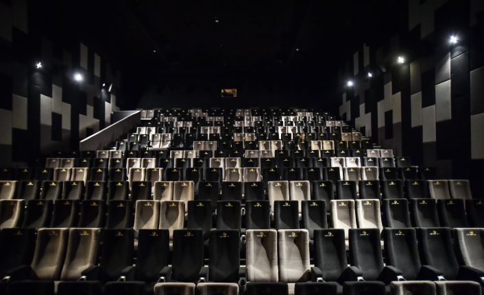 Beyaz perde vizyona girecek yeni filmlerle yarın açılıyor