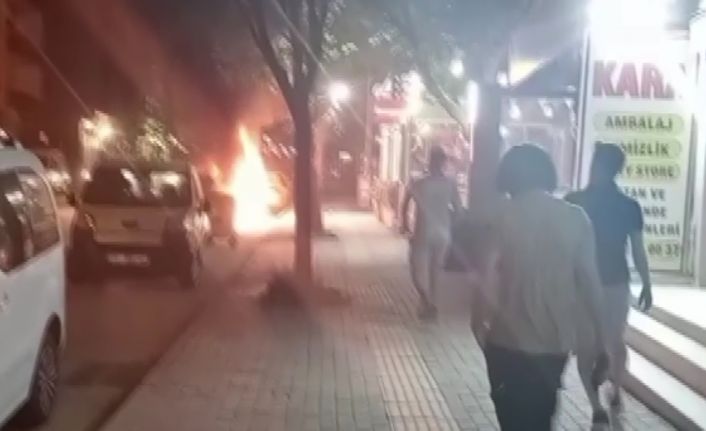 Bursa’da elektrikli bisikleti yanarken, gözyaşları içinde izledi