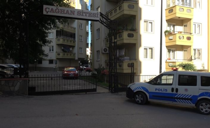 Bursa’da ilginç olay: İşe gitmek için arabasının yanına gitti, arabasında tanımadığı birinin uyuduğunu gördü