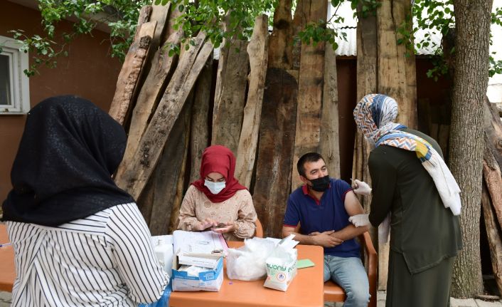 Çatak Halk Eğitim Merkezi Müdürlüğünden aşıya tam destek