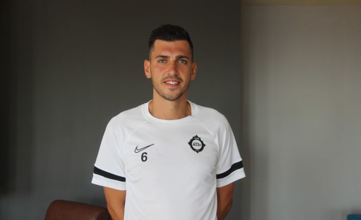 Ceyhun Gülselam: “Süper Lig’den birçok teklif aldım ama Altay’ı seçerek doğru bir karar verdim”