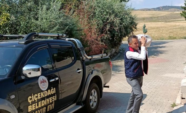 Çiçekdağı Belediyesi hayır işlerinde köprü oluyor