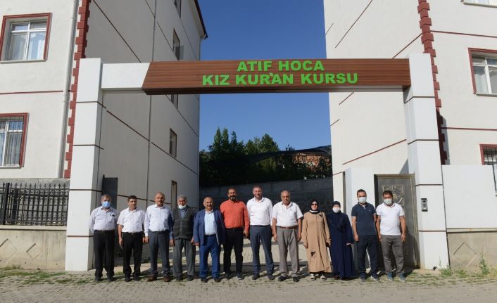 Çorum Belediyesi’nden Kur’an kursuna malzeme yardımı