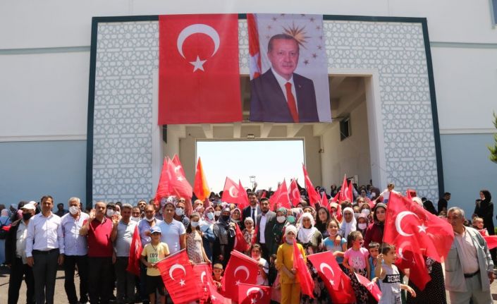 Cumhurbaşkanı Erdoğan’ın Diyarbakır programına damga vuran görüntüler