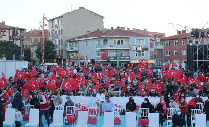 Cumhurbaşkanı Yardımcısı Oktay: “Çocuklarınızın rızıkları olan tarlalardaki ekinleri yakarak on binlerce kişinin canını kurtardınız”