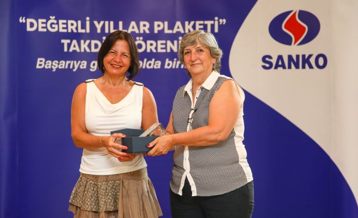 “Değerli Yıllar Plaketi” takdim töreni