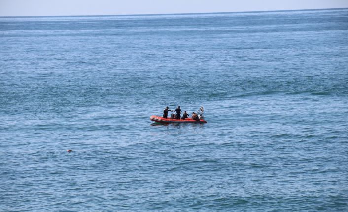 Denizde kaybolmadan önce dalgalar için vatandaşları uyarmış