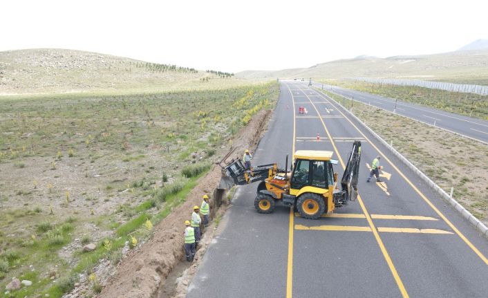 Develi - Erciyes yol aydınlatma çalışmalarının ikinci ve son etap çalışmaları başladı