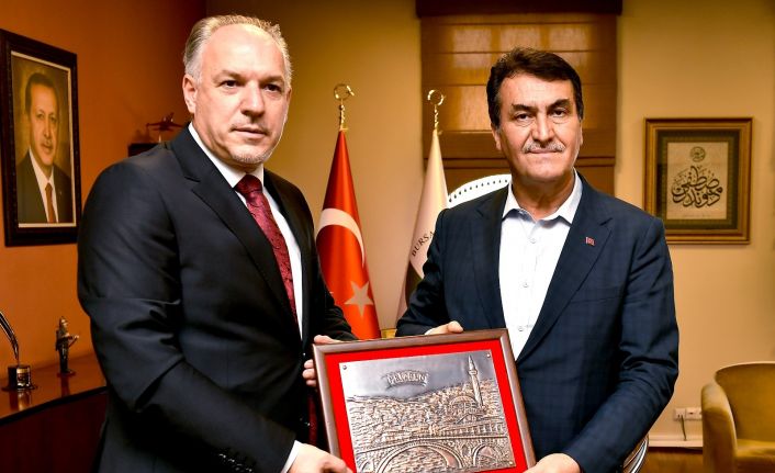 Dündar’a kardeş ziyareti