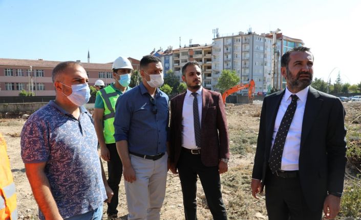 Elazığ Belediye Başkanı Şerifoğulları: "Gece gündüz durmadan, yorulmadan çalışmaya devam ediyoruz"