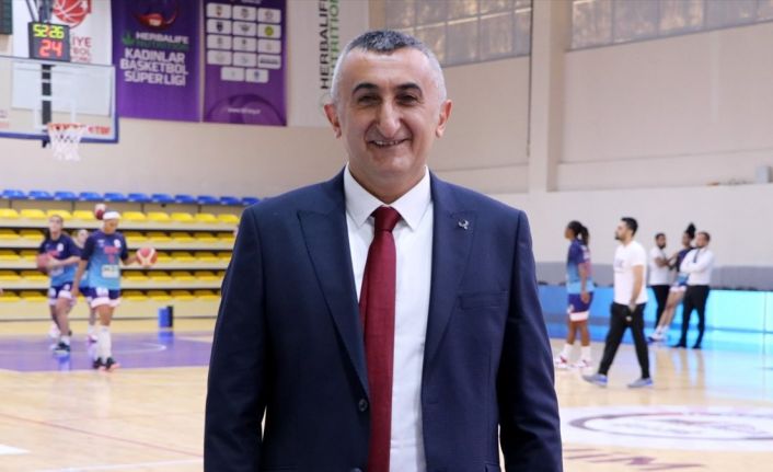 Elazığ İl Özel İdare, Başantrenör Aziz Akkaya ile sözleşme imzaladı