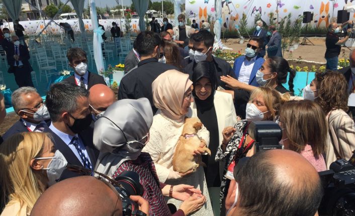 Emine Erdoğan: ”Hayvanlara güzel muamele etmek için ihtiyacımız olan reçete medeniyet tecrübemizde vardır”